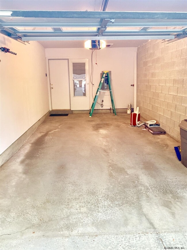 Building Photo - 3A Lacosta Dr