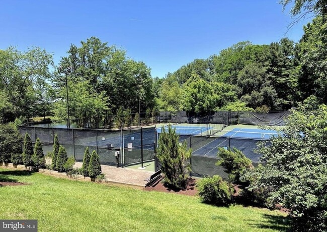 Building Photo - 8350 Greensboro Dr