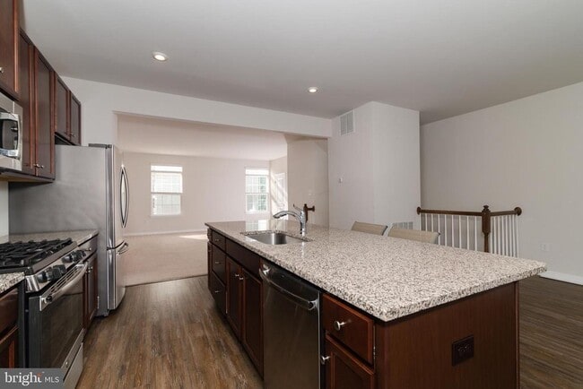 Building Photo - 6 Sparrow Cir