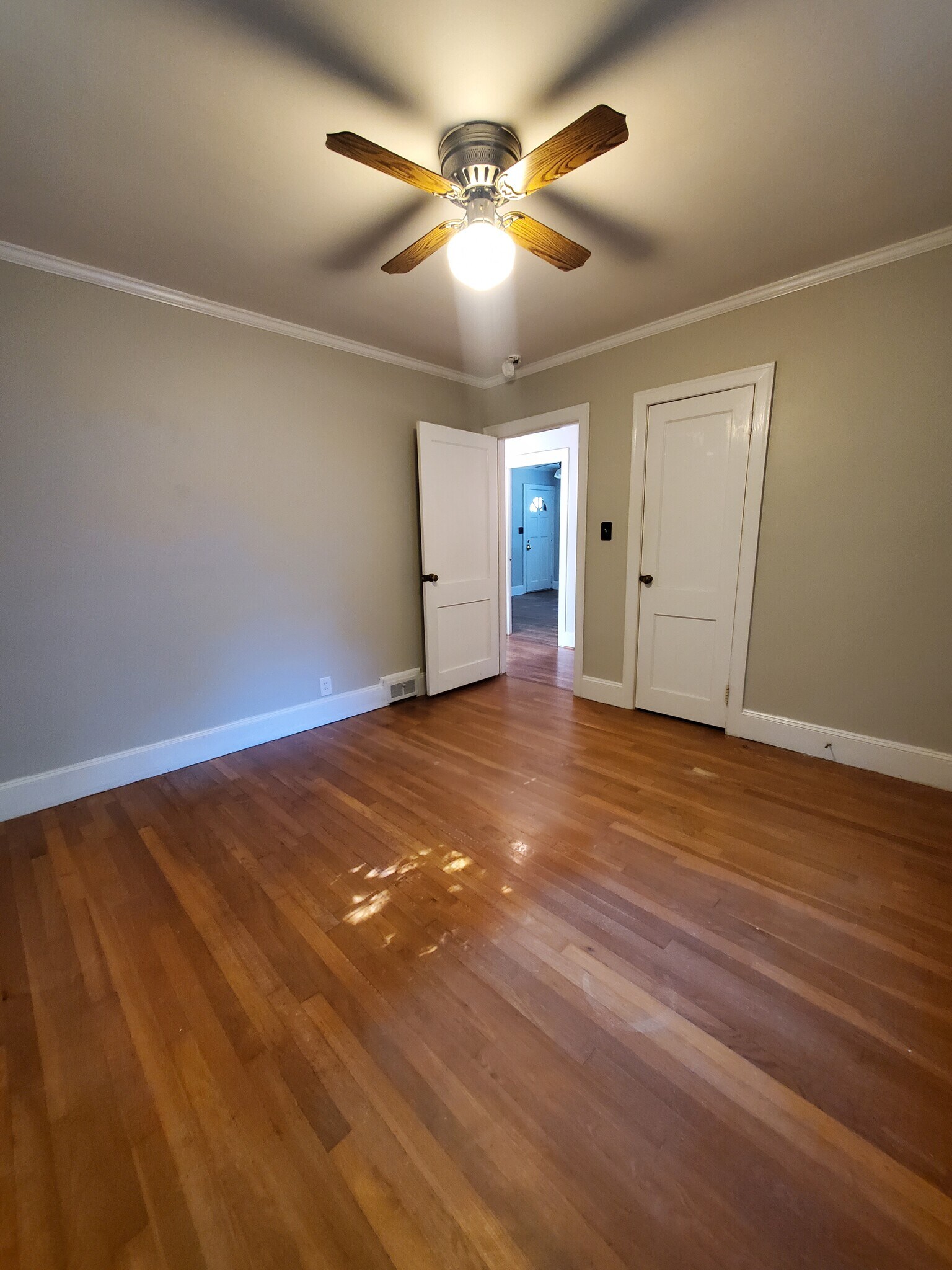 Building Photo - 810 Bellview St