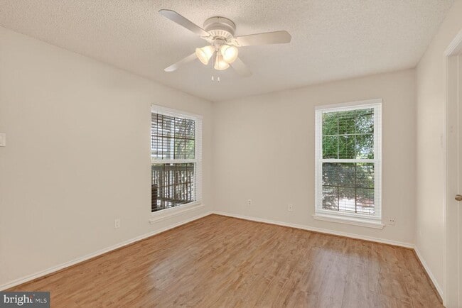 Building Photo - 1541 Lincoln Way