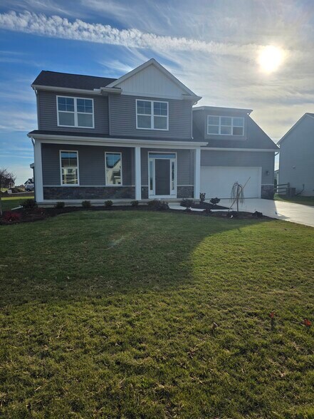 Primary Photo - 9425 Newbury Ln