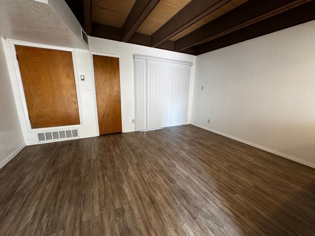 Building Photo - 13309 Fruit Ave NE