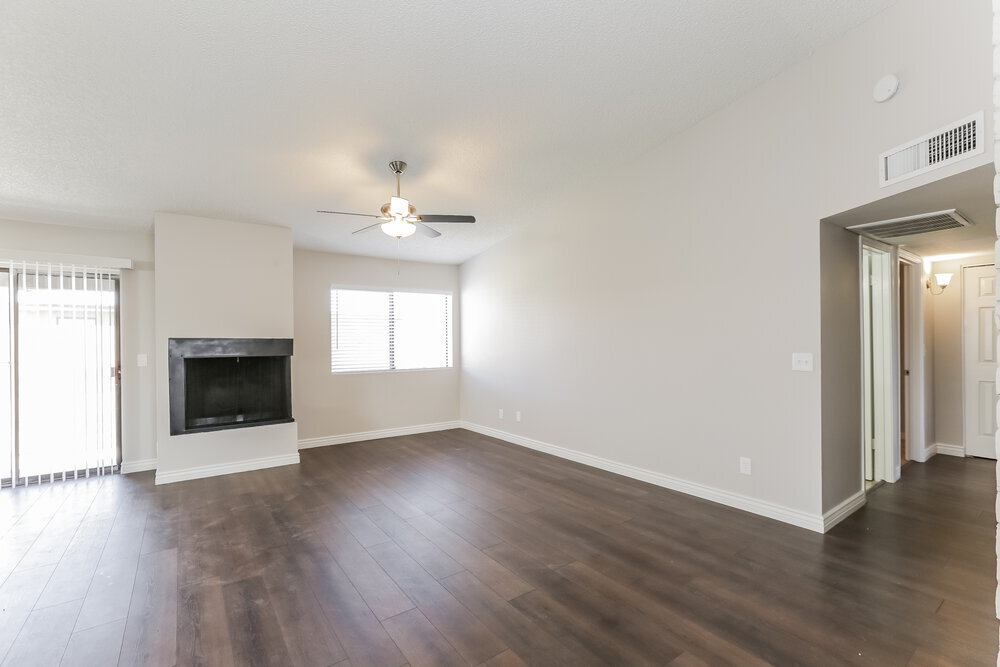 Building Photo - 10308 W Calle Del Oro