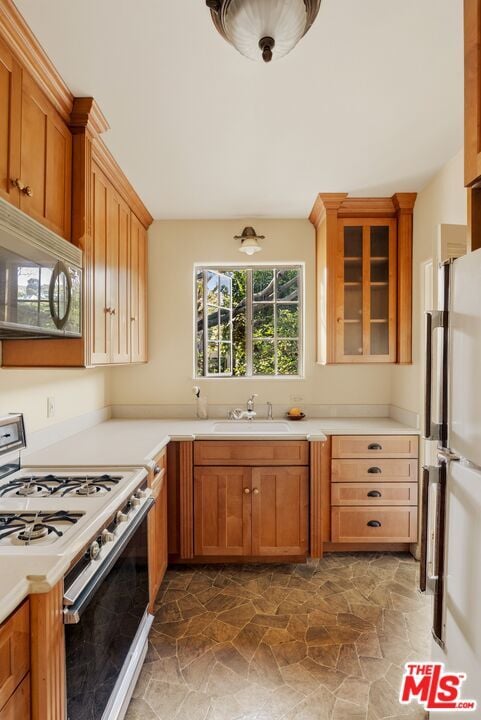 Building Photo - 2057 N Las Palmas Ave