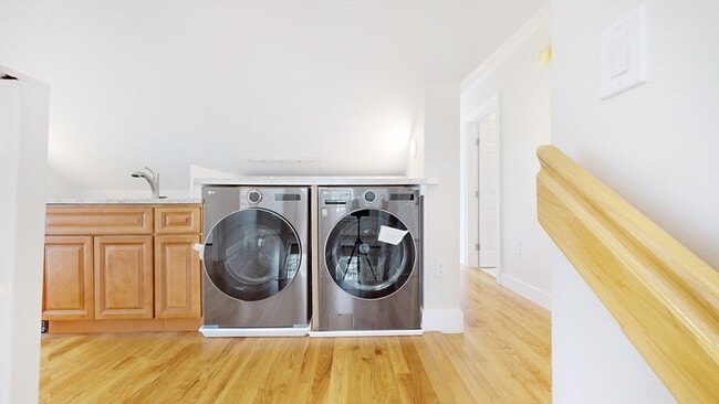 Building Photo - 48 Rockwell St