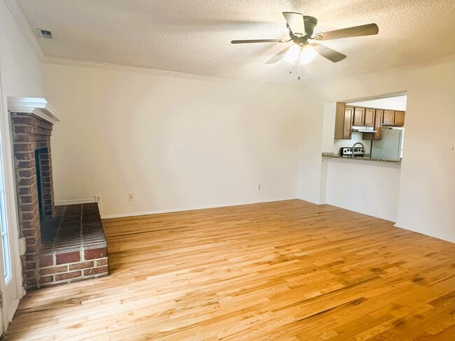 Building Photo - 5265 Settlers Park Dr