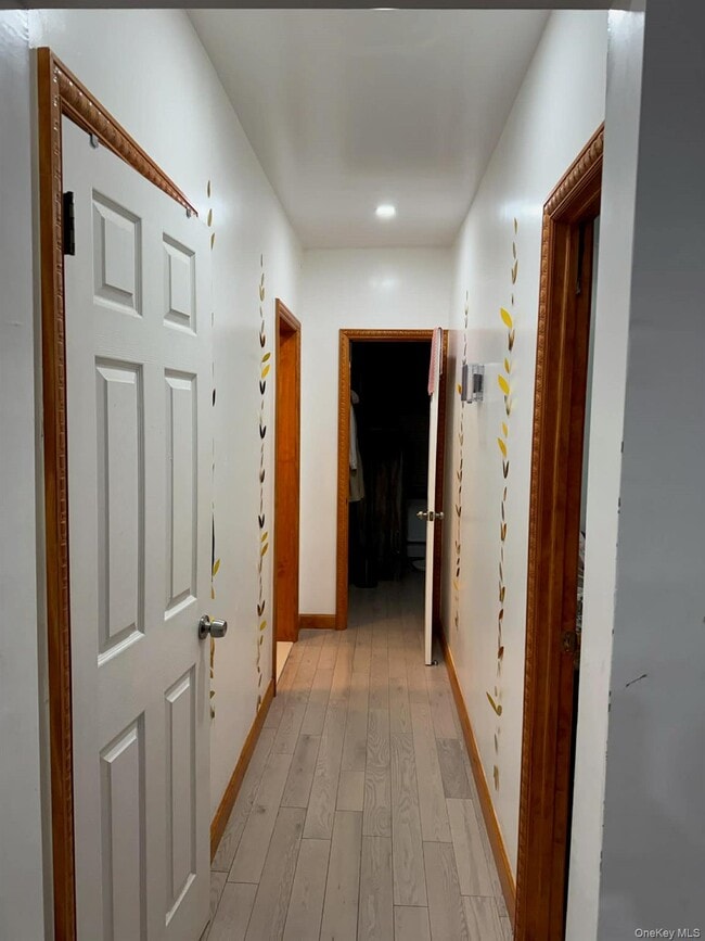 Building Photo - 90-01 184th Pl