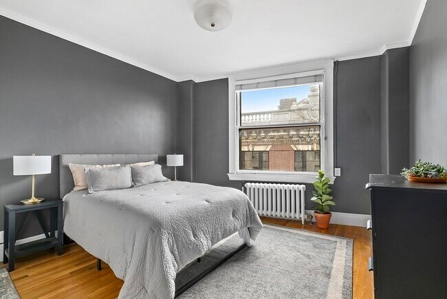 Building Photo - 21 Beacon St