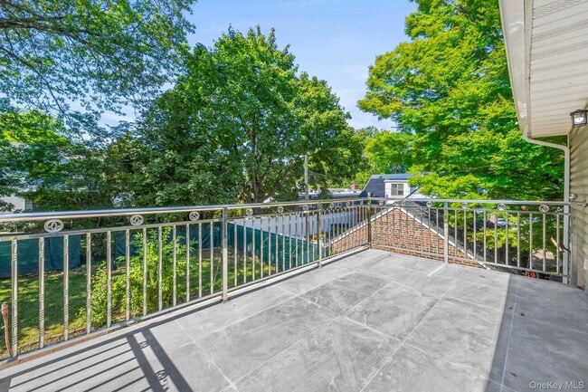 Building Photo - 86-14 Francis Lewis Blvd