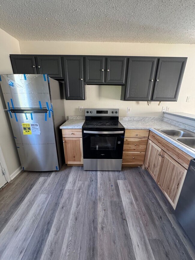 Building Photo - 1908-1910 Arlene Dr.