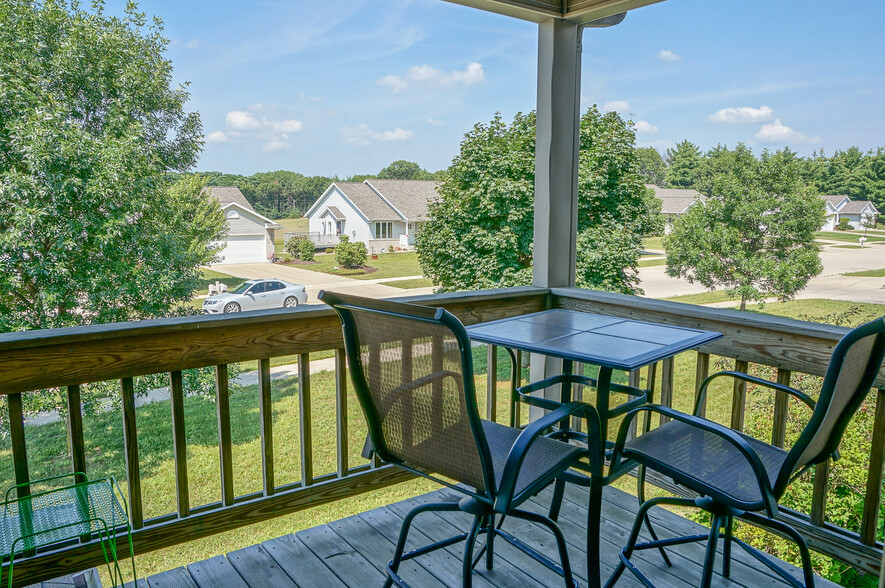 Covered Balcony - 2825 Northridge Dr