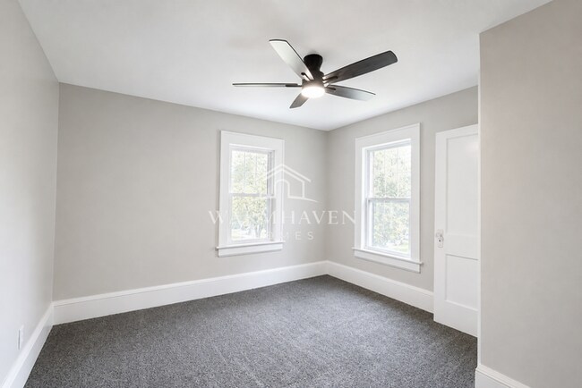 Building Photo - 1007 Delia Ave