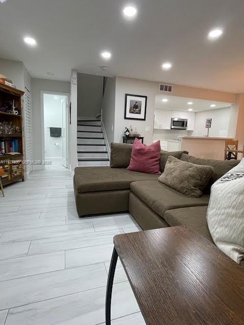 Building Photo - 6840 SW 45th Ln