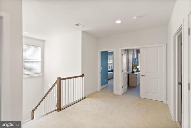 Building Photo - 1108 Coubertin Dr SE