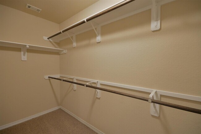 Building Photo - 3615 Kennington Ct