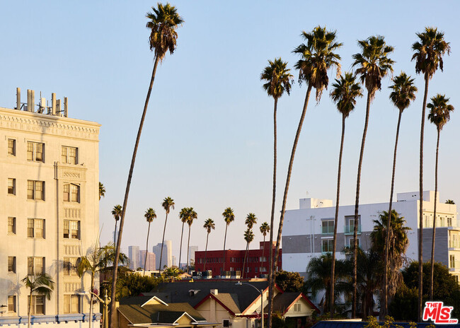 Building Photo - 3977 Beverly Blvd