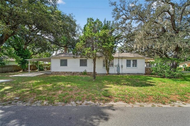 Building Photo - 8723 N Dexter Ave