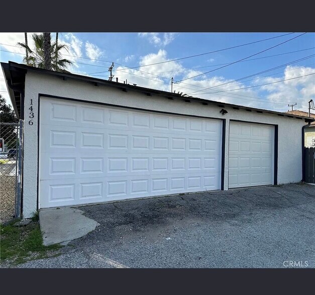2 car garage - 1436 N Hollywood Way