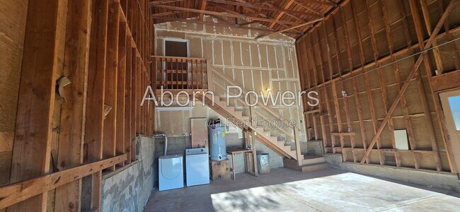 Building Photo - 3174 Shawnee Ct