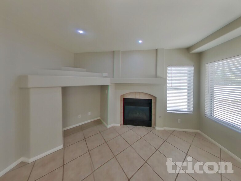 Building Photo - 697 Senator Ct