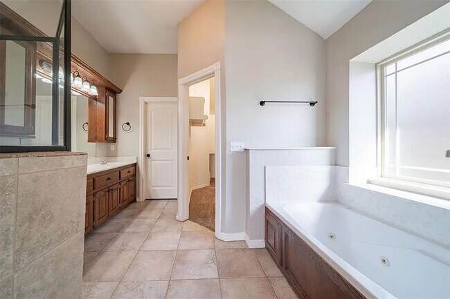 Building Photo - 1105 Kelsi Dr