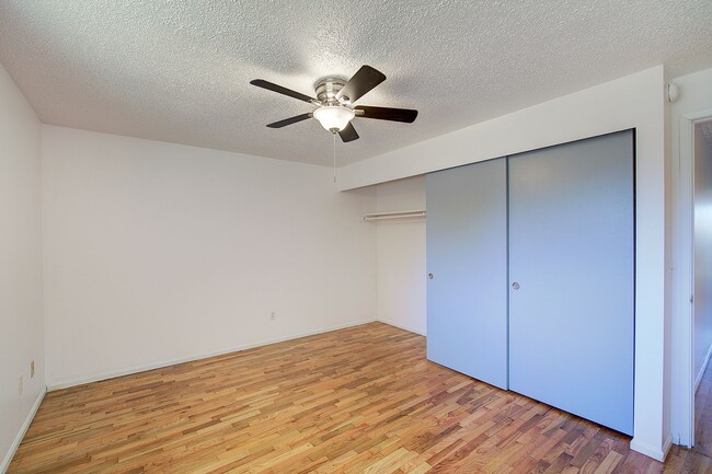Building Photo - 4Bd/2Ba Kent Home
