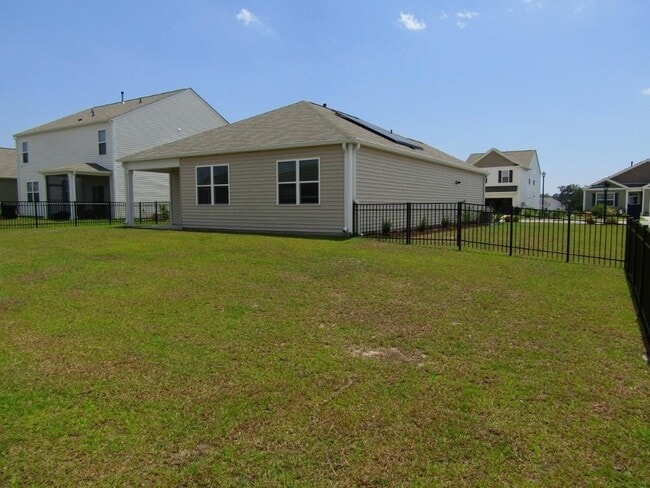 Building Photo - 2165 Ainsley Dr