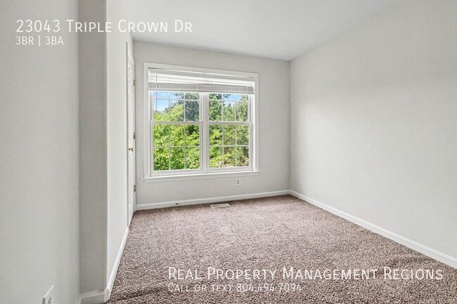 Building Photo - 23043 Triple Crown Dr