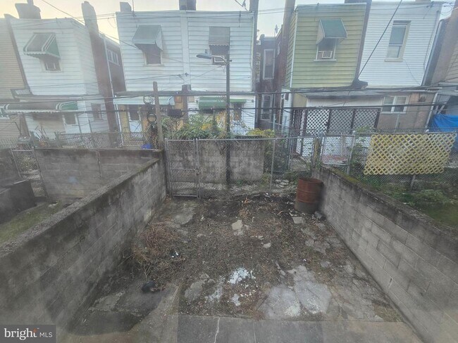 Building Photo - 2826 N 27th St