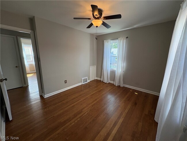 Building Photo - 602 Huntmere Dr