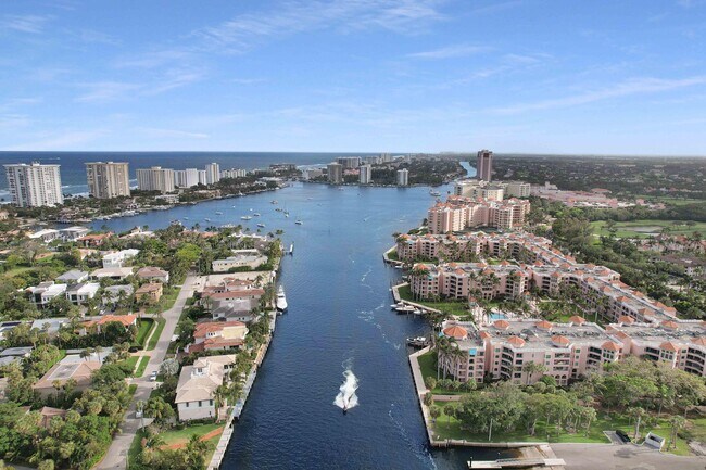 Building Photo - 155 E Boca Raton Rd