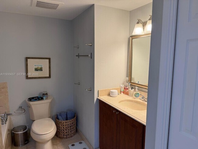 Building Photo - 101 Sidonia Ave