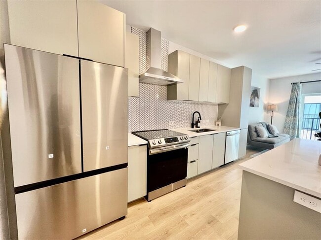 Building Photo - 2500 Longview St