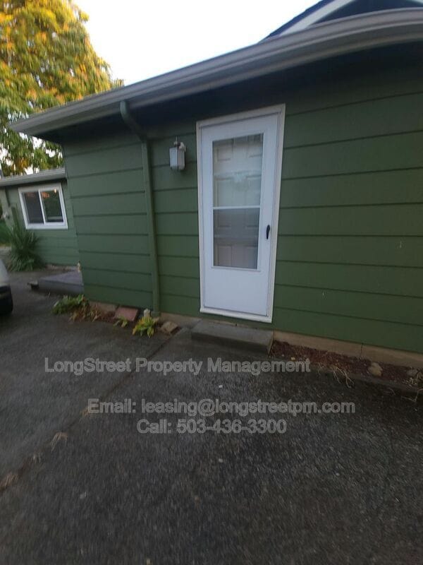 Building Photo - 4516 SE 65th Ave