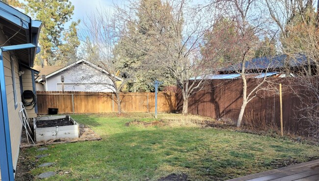 Building Photo - Charming Home, Bend`s West-side, Detached ...