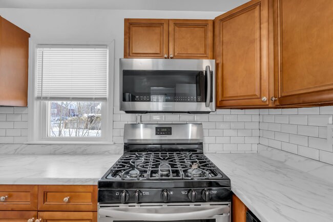 Building Photo - 1739 Asbury Ave