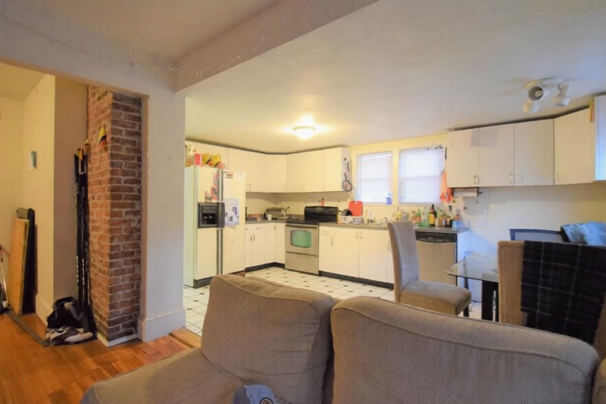 Building Photo - 505 Washington St