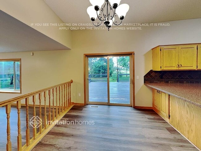 Building Photo - 5043 Ladyslipper Ave N