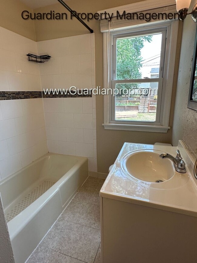 Building Photo - South Minneapolis Single Family Home, Gara...