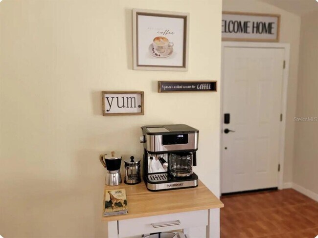 Building Photo - 913 Lake Berkley Dr