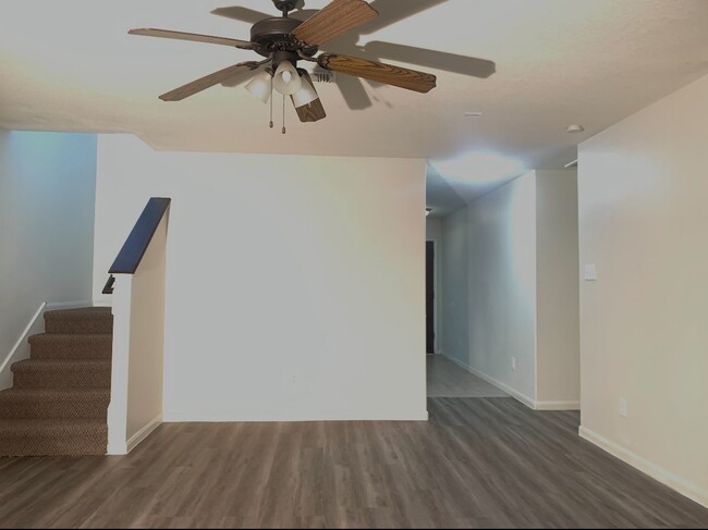 Building Photo - 21031 Neva Ct