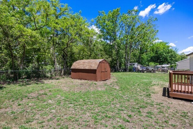 Building Photo - 7 Coville Dr