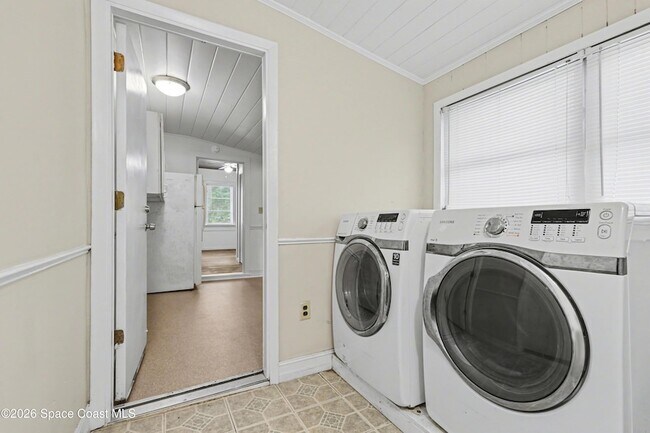 Building Photo - 1708 Pine St