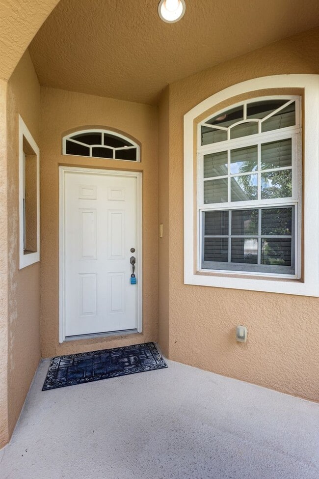 Building Photo - ** TUSCANY COVE ** 2 BED + DEN / 2 BATH / ...