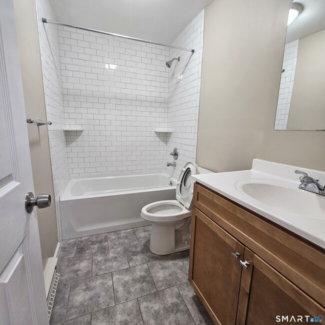 Building Photo - 373 Wolcott St