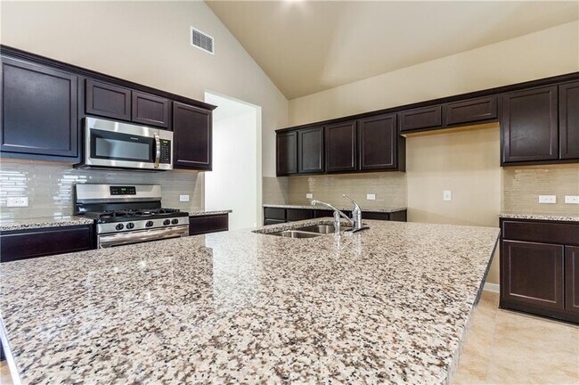 Building Photo - 6521 Ranchito Dr