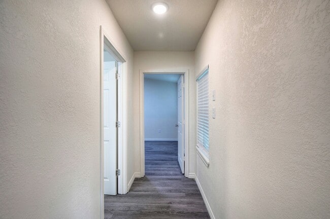 Building Photo - 9574 Darkwood St