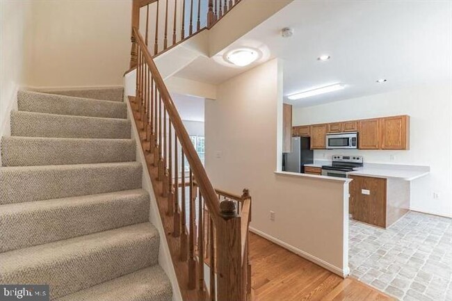 Building Photo - 5520 Jowett Ct
