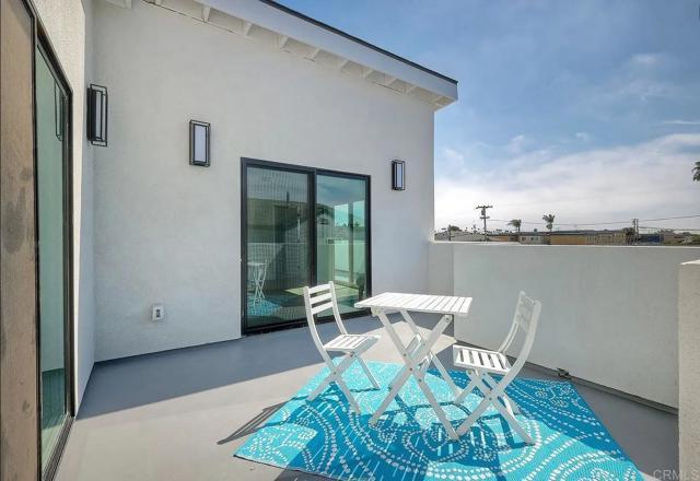 Building Photo - 573 Florida St